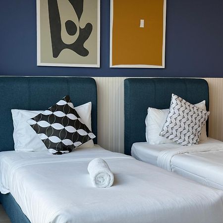 Mossaz Mana-Mana Suites Kuala Lumpur Петалинг Джая Екстериор снимка