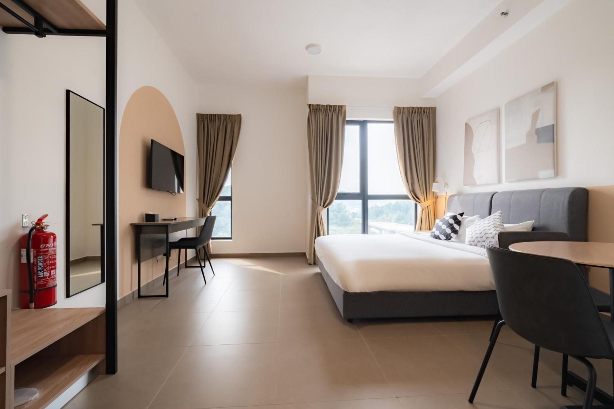 Mossaz Mana-Mana Suites Kuala Lumpur Петалинг Джая Екстериор снимка